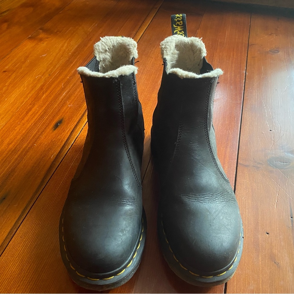 Black Dr. Martens 2976 Fur-Lined Leonore Chelsea Boots